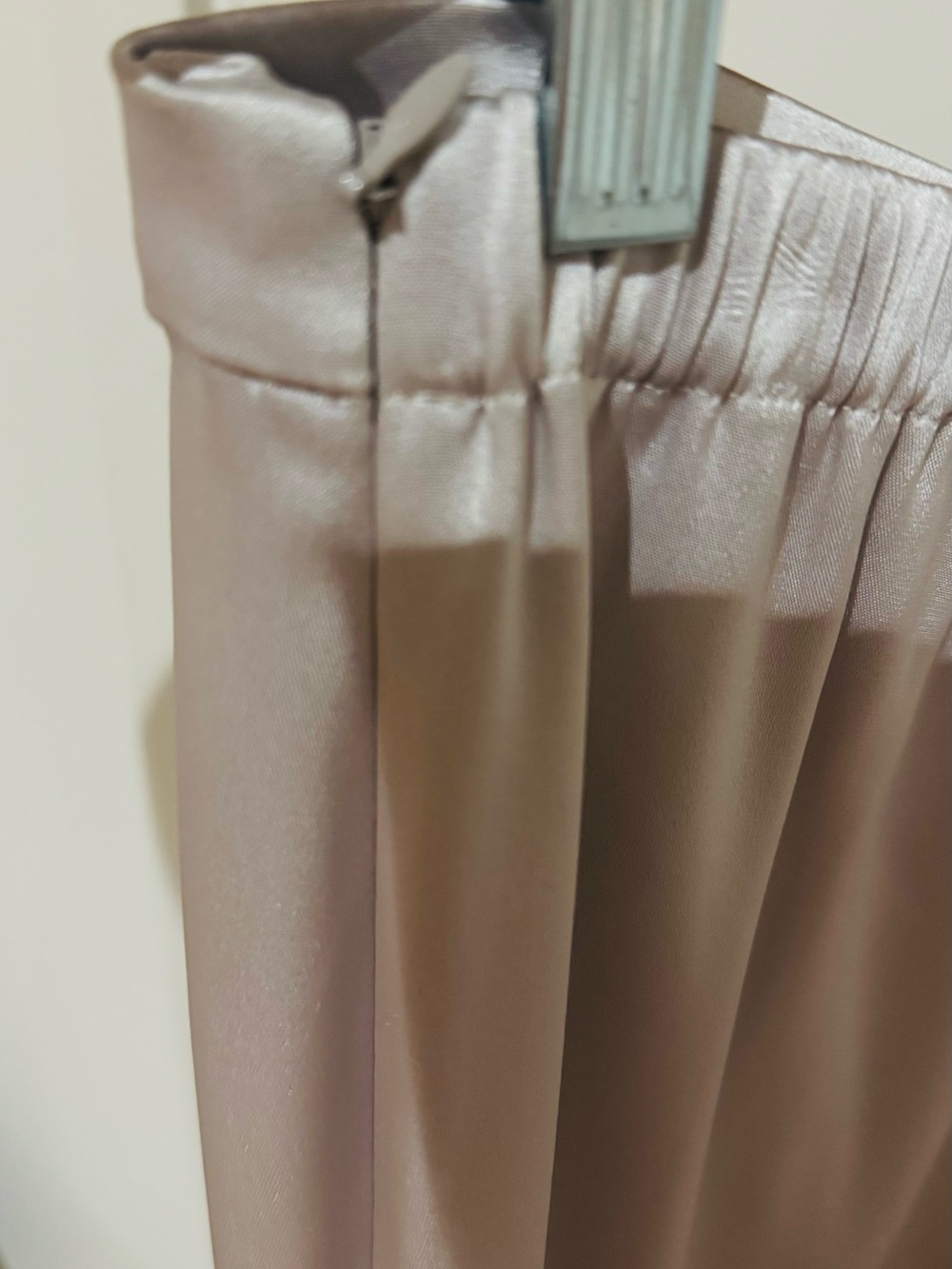 St John women Collection Kate liquid satin pants size 4 - Picture 4 of 8
